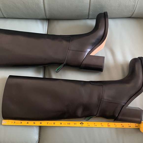 Bottega Veneta Classic Knee High Boot - Picture 13 of 16
